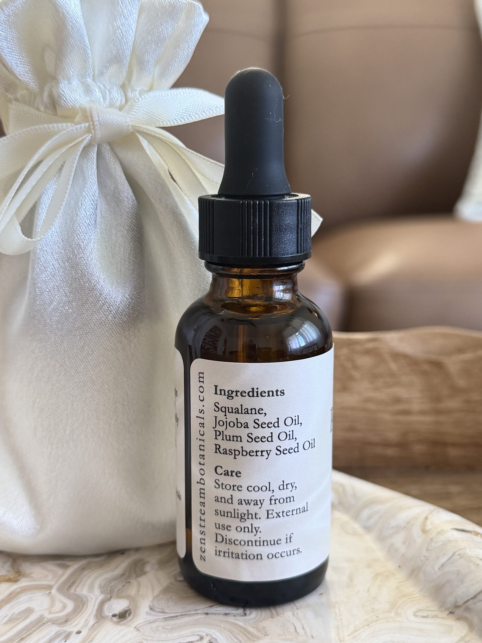Plumberry Silk | Daily Facial Oil - Image 3